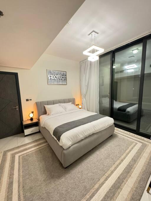 Luxurious Private Pool Dubai