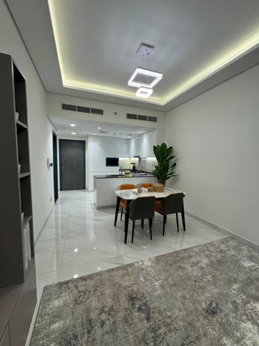 Luxurious Private Pool Apartment Dubai