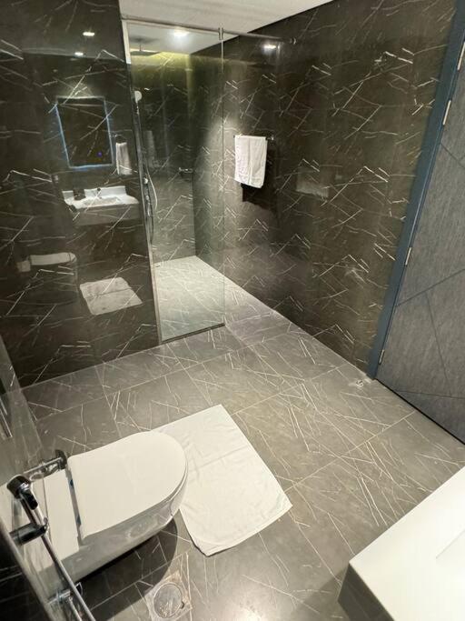 Apartment Luxurious Private Pool Dubai