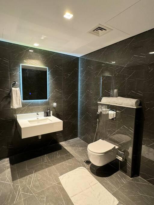 Luxurious Private Pool Apartment