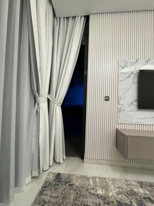 Apartment Luxurious Private Pool Dubai