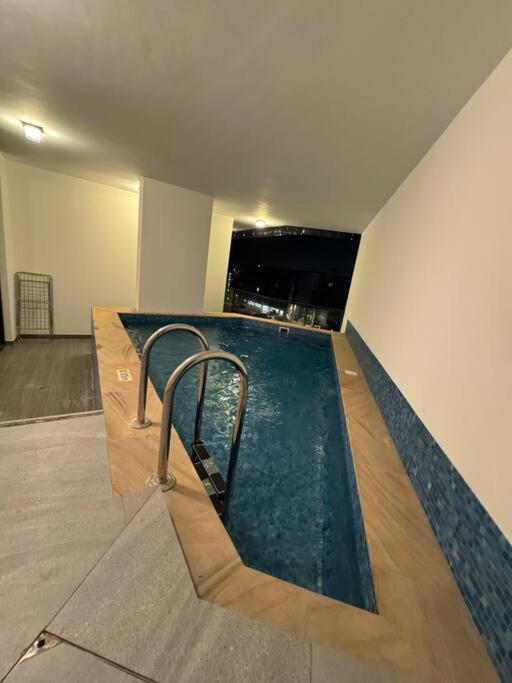 Luxurious Private Pool Apartment