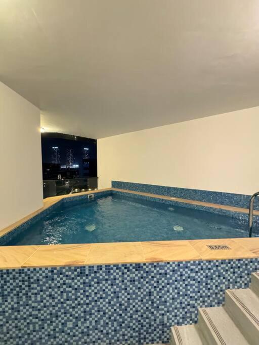 Apartment Luxurious Private Pool Dubai